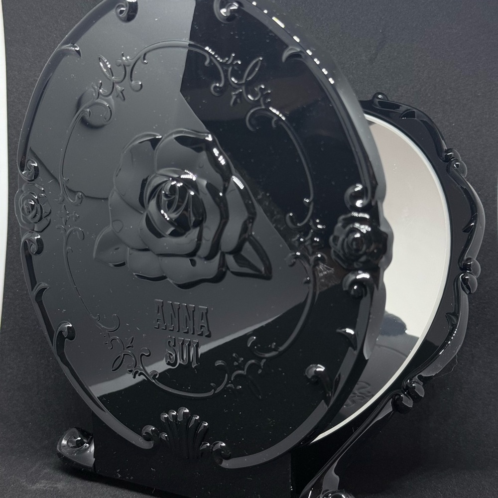 Anna Sui Black Rose Embossed Mirror full size desktop